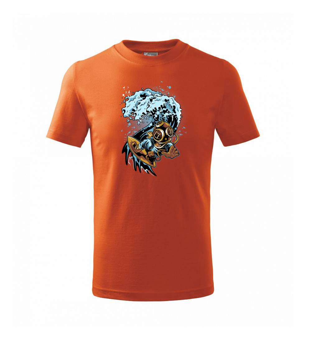 Surfující potápěč