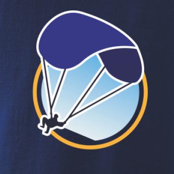 Paragliding modrý padák v kolečku