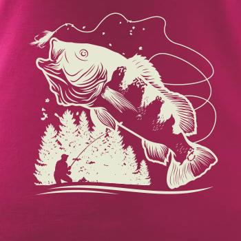 Rybář na břehu rybníka muškaří