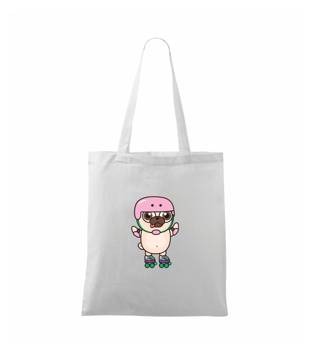 Mops a kolečkové brusle