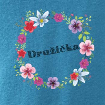 Družička s květy