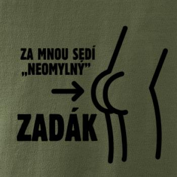 Za mnou sedí zadák