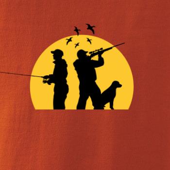 Lovec při západu slunce