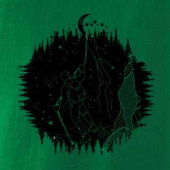 Turista v noční krajině