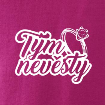 Tým nevěsty s prstenem