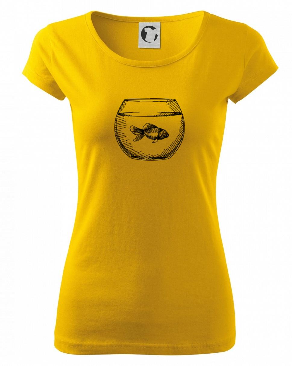 Tužkou kreslená rybička v akváriu