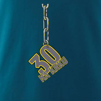 30 let na krku řetěz