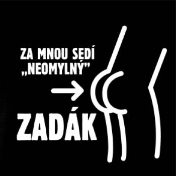 Za mnou sedí zadák
