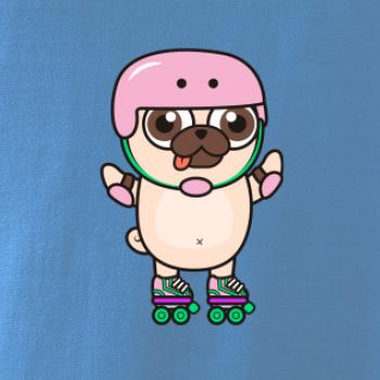 Mops a kolečkové brusle