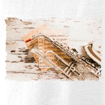 Saxofon fotka dřevo