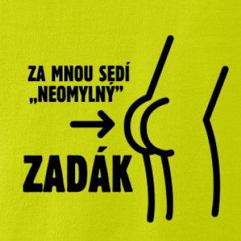 Za mnou sedí zadák