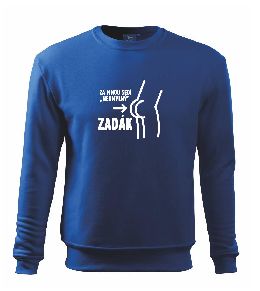 Za mnou sedí zadák