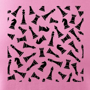 Šachové figurky ve čtverci