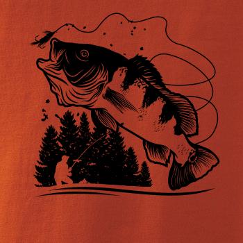 Rybář na břehu rybníka muškaří