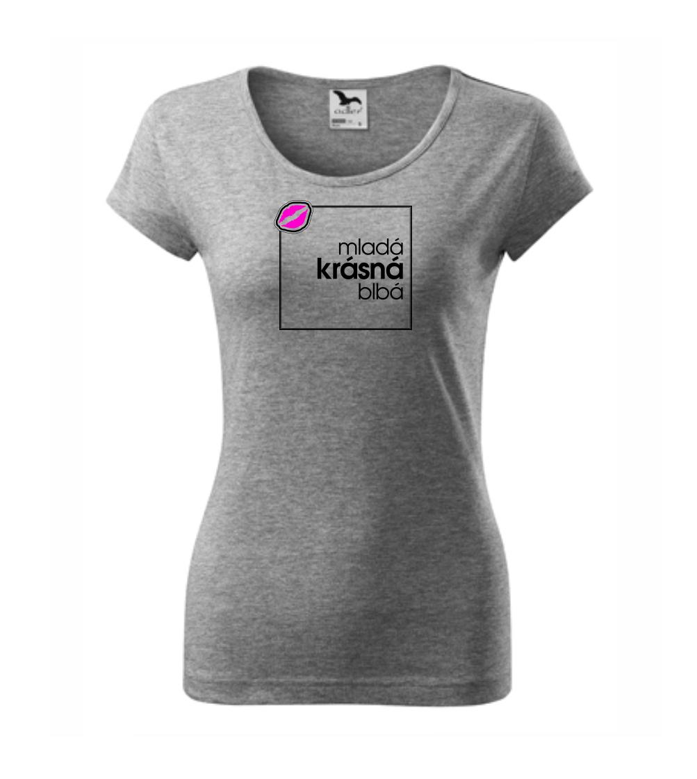 Mladá, krásná, blbá ve čtverci Mladá, krásná, blbá ve čtverci