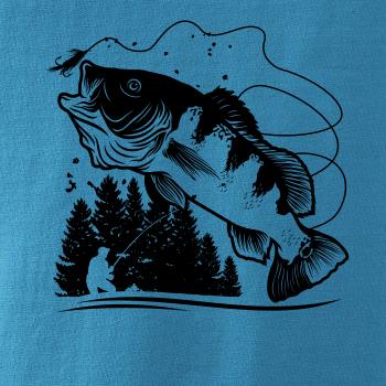 Rybář na břehu rybníka muškaří