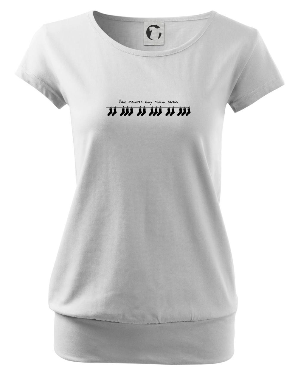 How pianists dry their socks