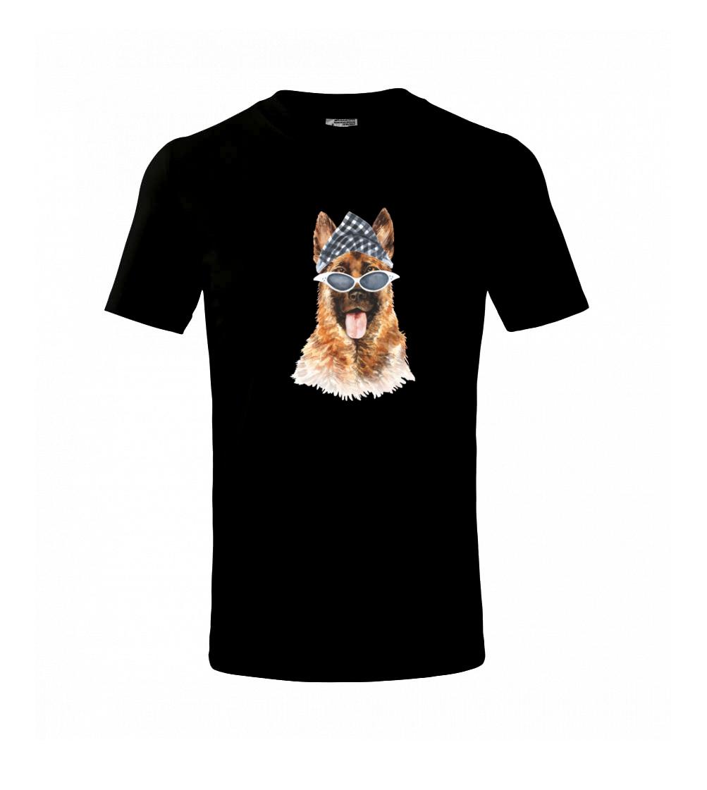 German shepherd se šátkem