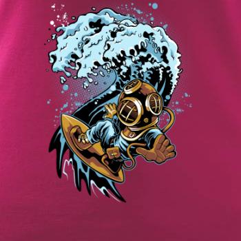 Surfující potápěč