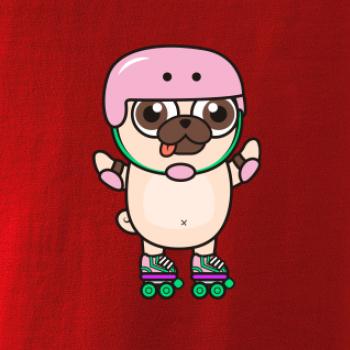 Mops a kolečkové brusle