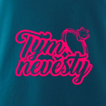 Tým nevěsty s prstenem