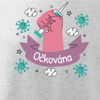 Očkována - ruka a stříkačka