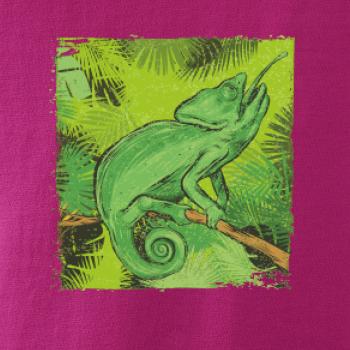 Chameleon na větvi
