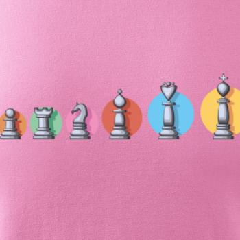 Šachy v řadě barevné