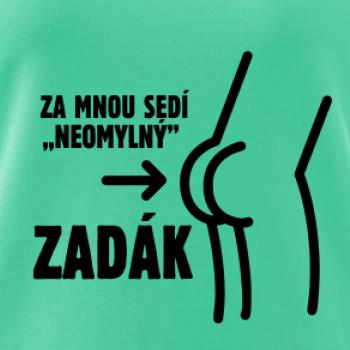 Za mnou sedí zadák