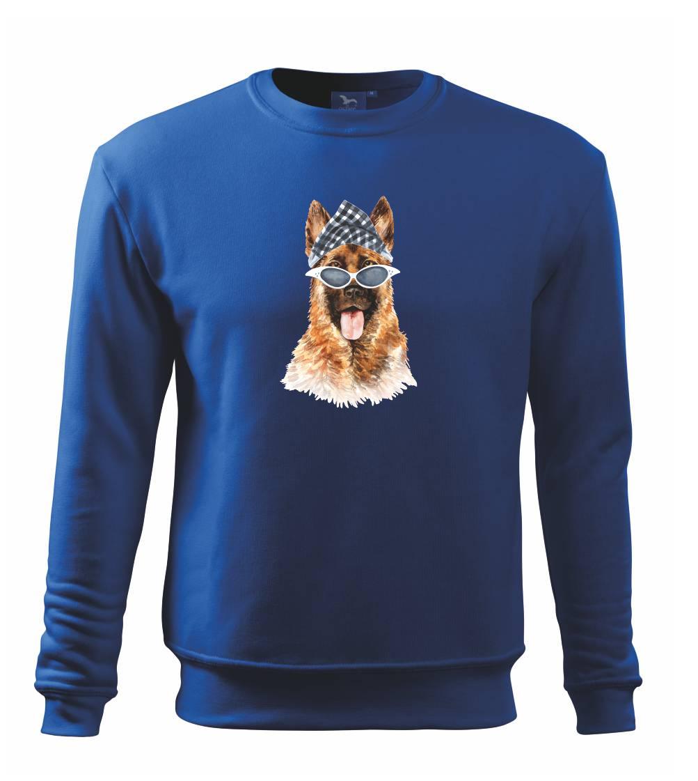 German shepherd se šátkem