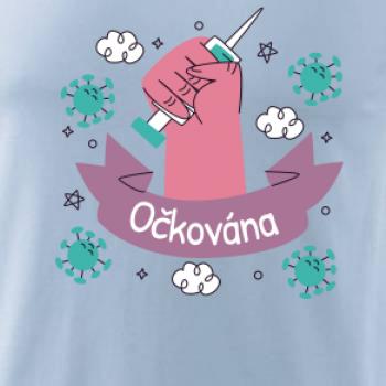 Očkována - ruka a stříkačka