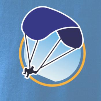 Paragliding modrý padák v kolečku