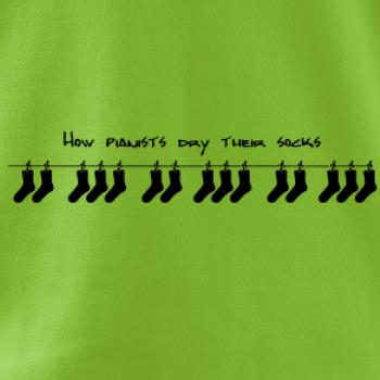 How pianists dry their socks