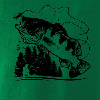 Rybář na břehu rybníka muškaří