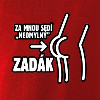 Za mnou sedí zadák