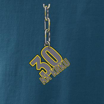 30 let na krku řetěz