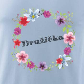 Družička s květy