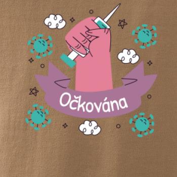 Očkována - ruka a stříkačka