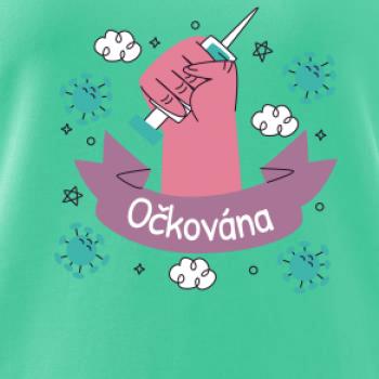Očkována - ruka a stříkačka