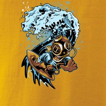 Surfující potápěč