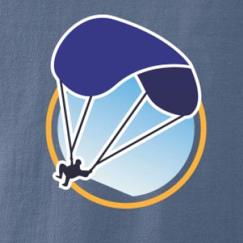 Paragliding modrý padák v kolečku