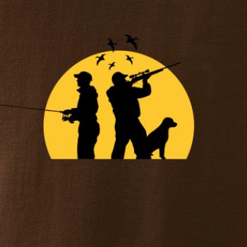 Lovec při západu slunce