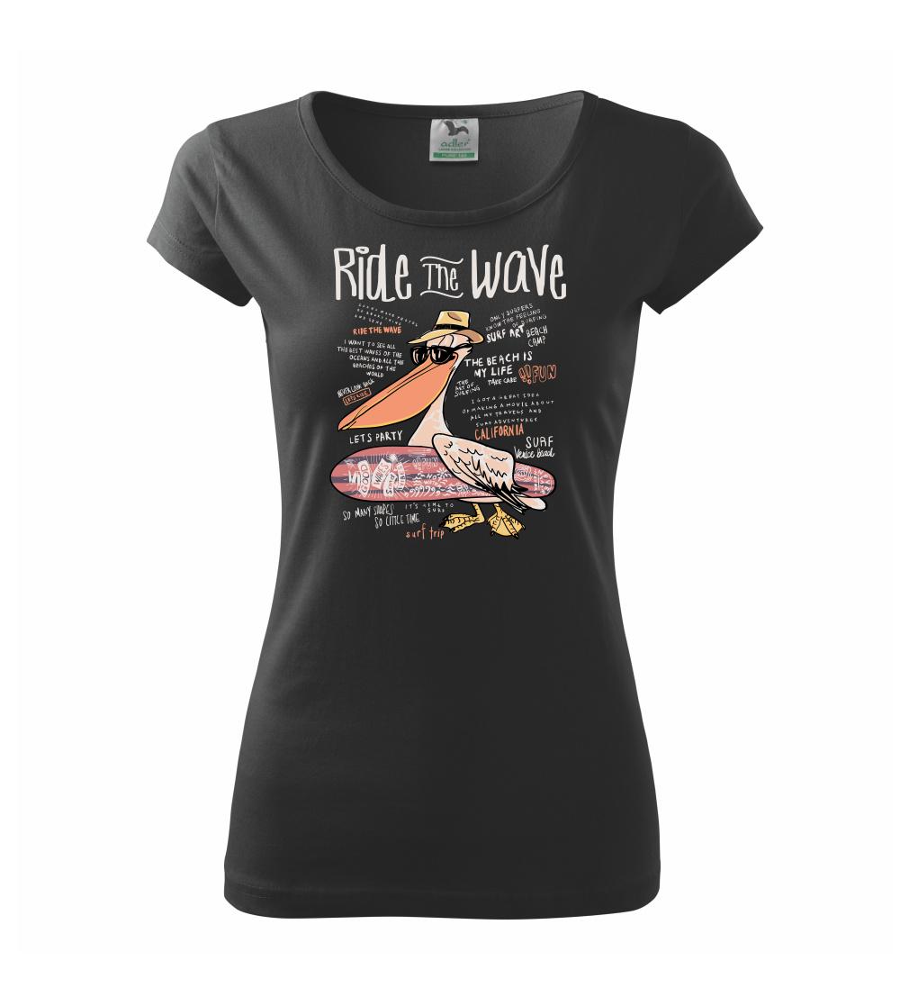 Ride the wave pelikán