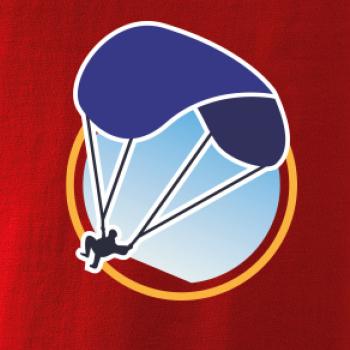 Paragliding modrý padák v kolečku