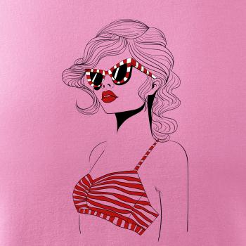 Dívka s červenými plavkami