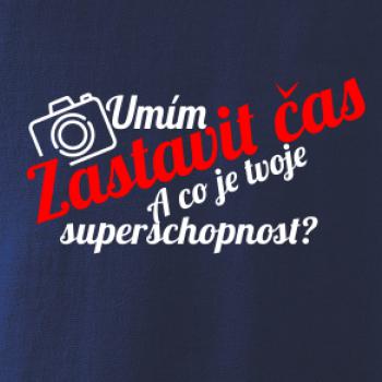 Zastavím čas - tvoje superschopnost? šikmý nápis Zastavím čas - tvoje superschopnost? šikmý nápis