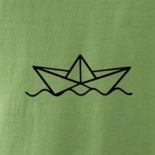 Papírová loďka na vodě