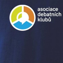 Asociace debatních klubů logo s textem