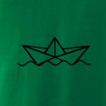 Papírová loďka na vodě