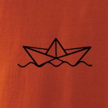 Papírová loďka na vodě